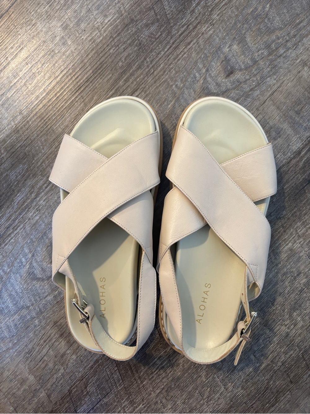 ALOHAS Cream Nico Sandals